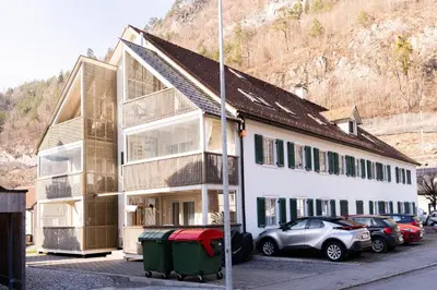 Das Gebäude in dem sich die Ferienwohnung befindet