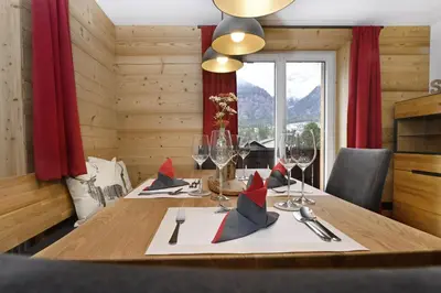 Ein allgemeiner Bergblick oder ein Berglick von des Bed & Breakfasts aus