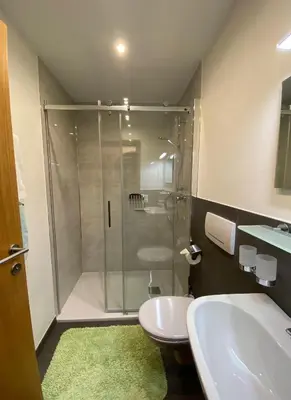 Ein Badezimmer in der Unterkunft Haus Anita