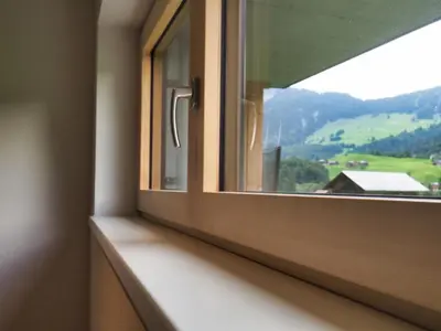 Ein allgemeiner Bergblick oder ein Berglick von der Ferienwohnung aus