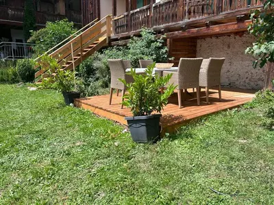 Ein Garten an der Unterkunft Haus Sonnenblick