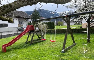 Ein Kinderspielbereich in der Unterkunft Rosis Ferienwohnung