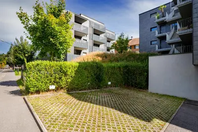 Das Gebäude in dem sich die Ferienwohnung befindet