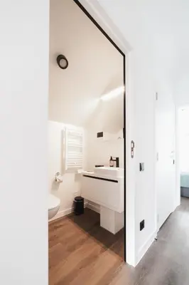 Ein Badezimmer in der Unterkunft HŪSLE by UNIQUE PLACES - Stylische Tiny Houses in Vorarlberg