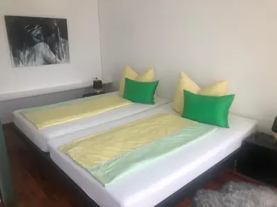 Ein Bett oder Betten in einem Zimmer der Unterkunft Ferienwohnung am Bodensee - Ruhe,Natur und Golfgenuss