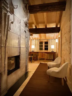 Ein Sitzbereich in der Unterkunft Chalet Sonnenhof Lech
