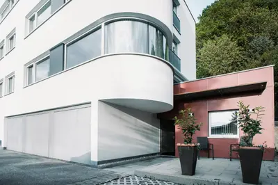 Das Gebäude in dem sich die Ferienwohnung befindet