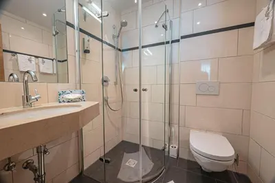 Ein Badezimmer in der Unterkunft Alpen Suites Brandnertal
