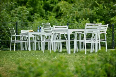 Ein Garten an der Unterkunft Design Studio Bergisel - KLIMATISIERT