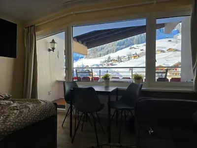 Ein allgemeiner Bergblick oder ein Berglick von der Ferienwohnung aus