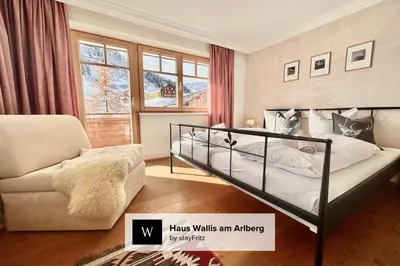 Ein Sitzbereich in der Unterkunft Haus Wallis by stayFritz - Ski-In Ski-Out Apartments am Arlberg