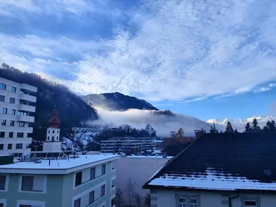 Ein allgemeiner Bergblick oder ein Berglick von der Ferienwohnung aus