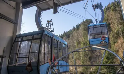 Ein allgemeiner Bergblick oder ein Berglick von der Ferienwohnung aus