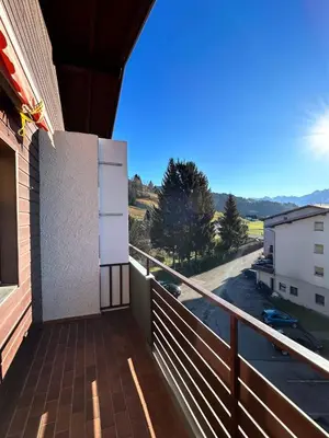 Ein allgemeiner Bergblick oder ein Berglick von der Ferienwohnung aus