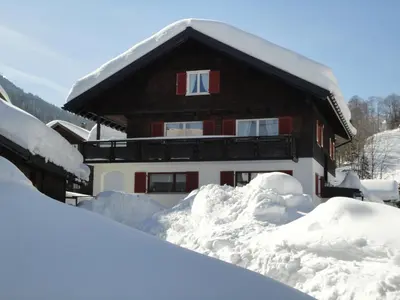 Haus Mellenbach im Winter