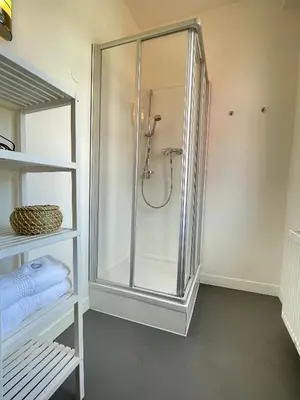 Ein Badezimmer in der Unterkunft Studio im Zentrum von Lochau, #3