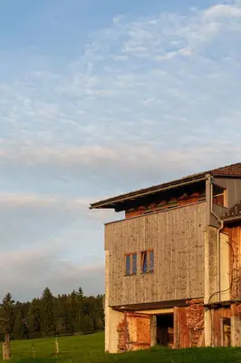 Das Gebäude in dem sich die Ferienwohnung befindet