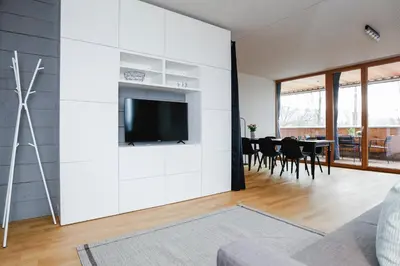 TV/Unterhaltungsangebot in der Unterkunft Penthousewohnung mit Bergblick - klimatisiert