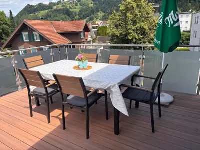 Ein Balkon oder eine Terrasse in der Unterkunft Ruhige Stadtwohnung, 107 m2