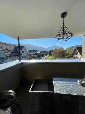 Ein allgemeiner Bergblick oder ein Berglick von der Ferienwohnung aus