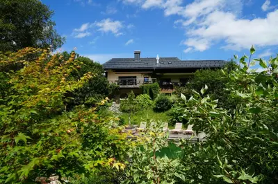 Ein Garten an der Unterkunft Boutique Hotel Herzhof - Garni-Appartements - Adults Only