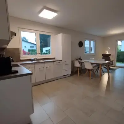CROWN LIVING Design Apartment Altach - Ideal für Feriengäste und Geschäftsreisende