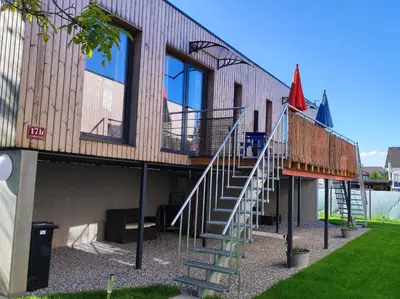 Das Gebäude in dem sich die Ferienwohnung befindet