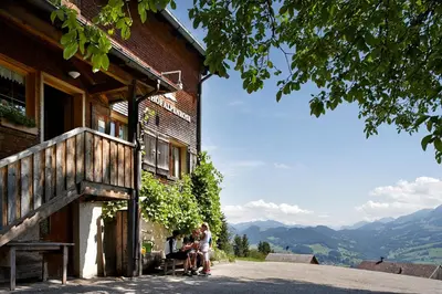Ein allgemeiner Bergblick oder ein Berglick von der Pension aus