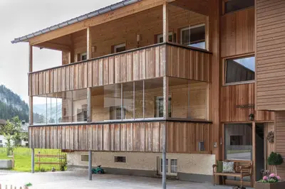 Das Gebäude in dem sich die Ferienwohnung befindet