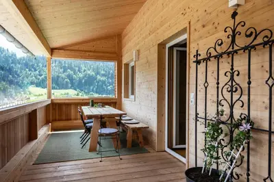 Ein Balkon oder eine Terrasse in der Unterkunft Ferienwohnungen am Dorfbach