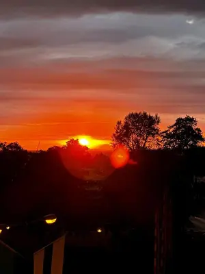 Blick auf den Sonnenuntergang/Sonnenaufgang von der Ferienwohnung aus oder aus der Nähe