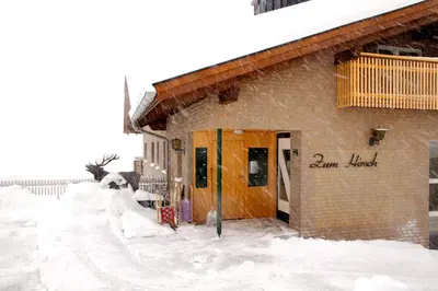 Zum Hirsch im Winter
