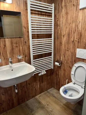 Ein Badezimmer in der Unterkunft Haus Waldegg