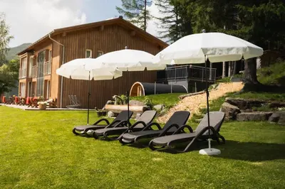 Ein Garten an der Unterkunft Haus Dorfblick