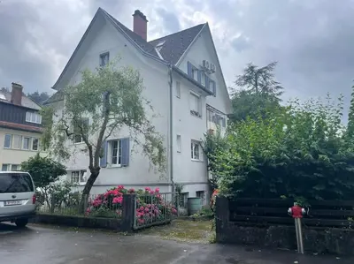 Das Gebäude in dem sich die Ferienwohnung befindet