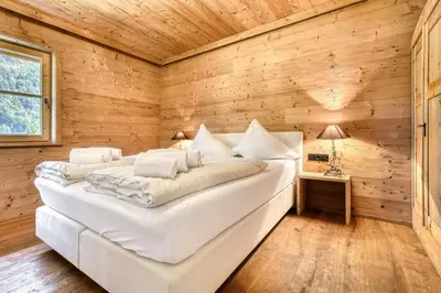 Ein Bett oder Betten in einem Zimmer der Unterkunft Uralp Royal mit Terrasse