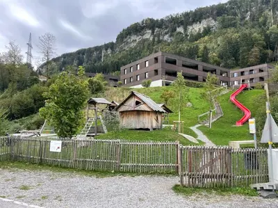 Ein allgemeiner Bergblick oder ein Berglick von der Ferienwohnung aus