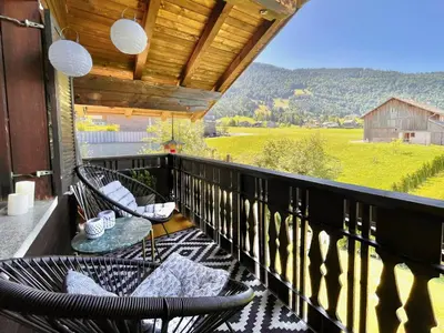 Ein allgemeiner Bergblick oder ein Berglick von der Ferienwohnung aus