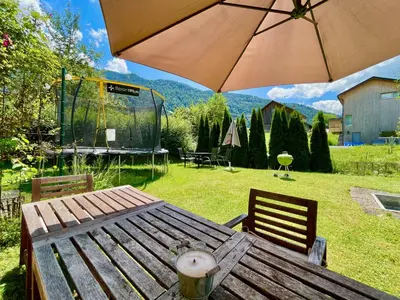 Ein allgemeiner Bergblick oder ein Berglick von der Ferienwohnung aus