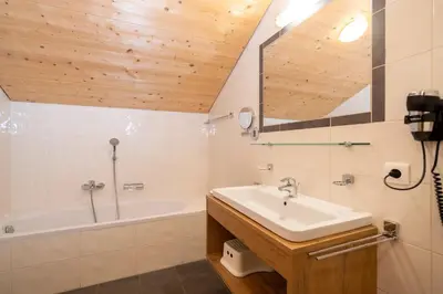 Ein Badezimmer in der Unterkunft Landal Brandnertal