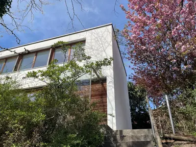 Das Gebäude in dem sich die Ferienwohnung befindet