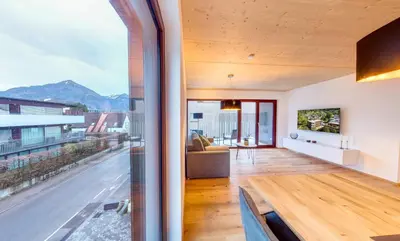 Ein allgemeiner Bergblick oder ein Berglick von der Ferienwohnung aus