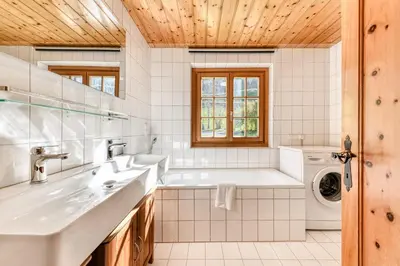 Ein Badezimmer in der Unterkunft Berghaus Lutzklang