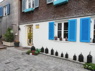 Das Gebäude in dem sich die Ferienwohnung befindet