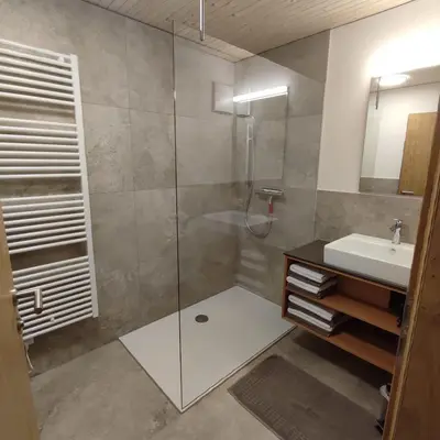 Ein Badezimmer in der Unterkunft Weitblickhof Roth