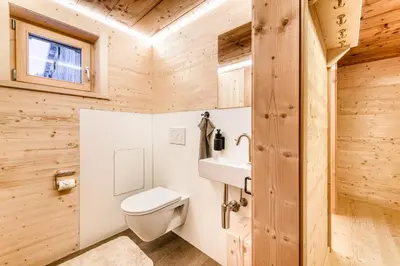 Ein Badezimmer in der Unterkunft Alp Hütte Bregenzerwald