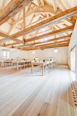 Ein Restaurant oder anderes Speiselokal in der Unterkunft Propstei Sankt Gerold