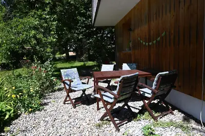 Ein Garten an der Unterkunft Ferienwohnung Allmein Top 2