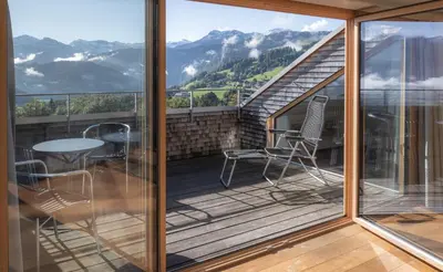 Ein allgemeiner Bergblick oder ein Berglick von der Ferienwohnung aus