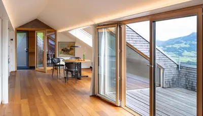 Ein allgemeiner Bergblick oder ein Berglick von der Ferienwohnung aus